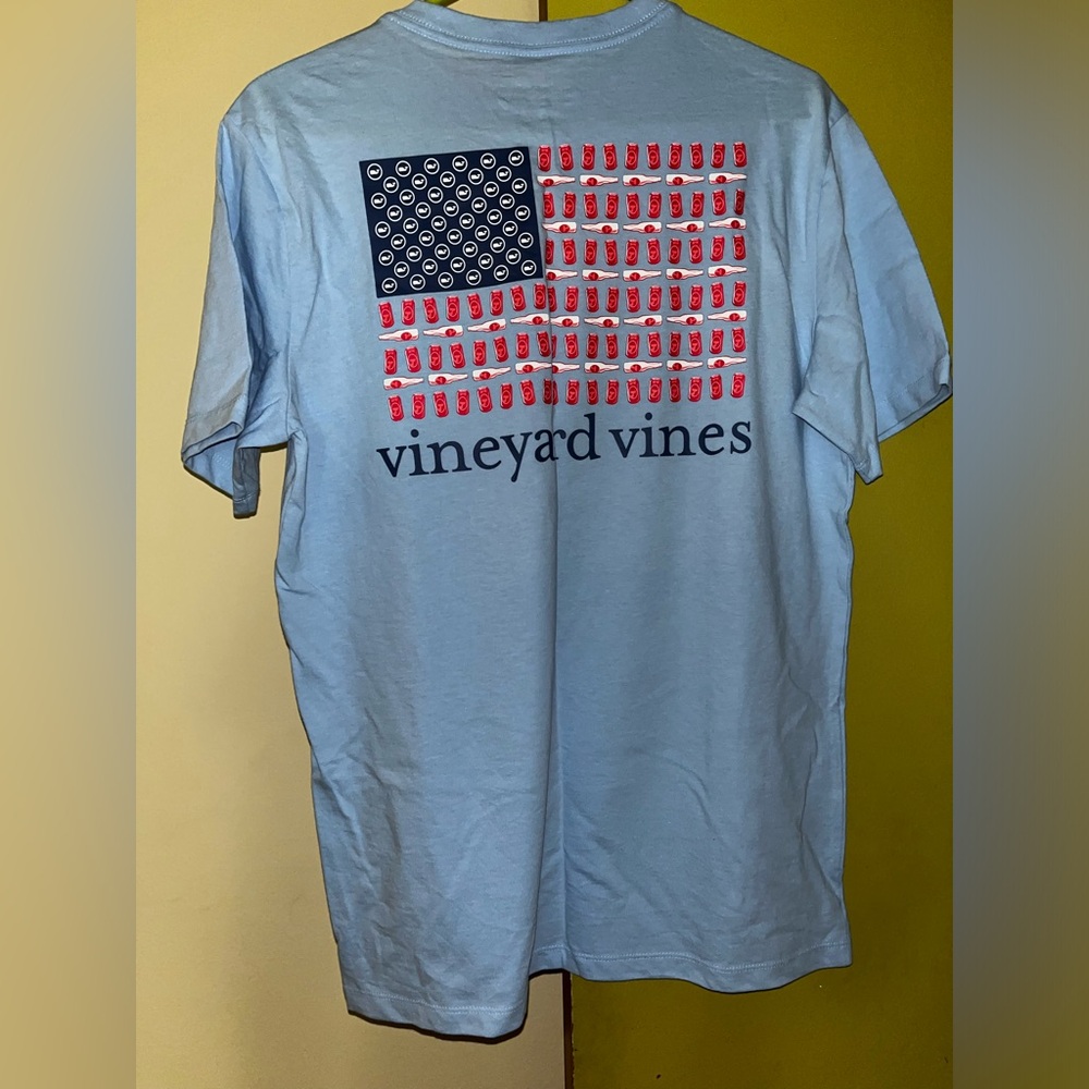 Vineyard vines shirt - Picture 2 of 3